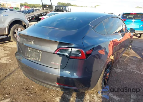 2023 Tesla Model 3 Performance Dual Motor All-Wheel Drive z USA, uszkodzony, nr VIN 5YJ3E1EC2PF491559